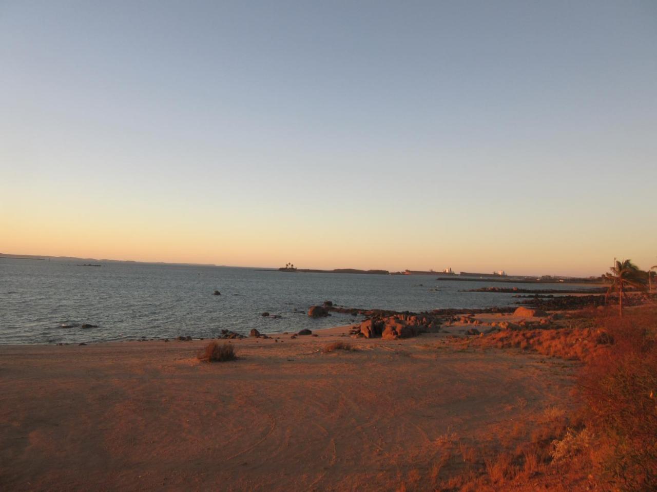 Dampier Mermaid Hotel Karratha Exterior foto